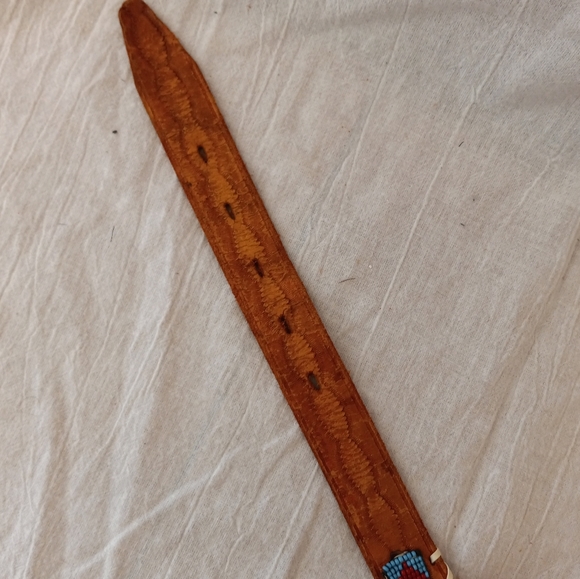 🐾 HOST PICK 🐾 Western style beaded leather belt, size 34 - Picture 8 of 8